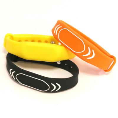 China Access Control System IF/HF/UHF Silicone RFID Smart Wristband / Wristband Wristband for sale