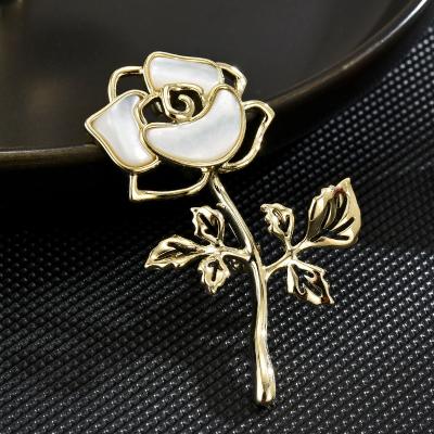 China Retro and modern New natural hollow rose brooch exquisite sweet high grade elegant corsage wholesale for sale