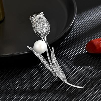 China Retro and modern Premium exquisite tulip Pearl Zircon brooch Elegant dress decoration brooch for sale