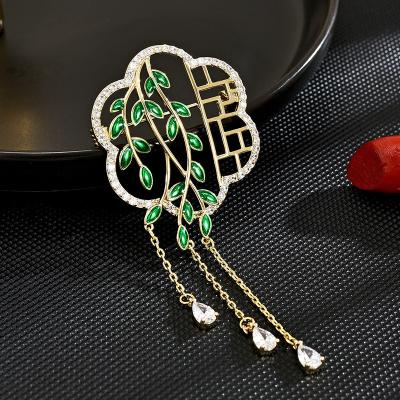 China Retro and modern Female exquisite temperament retro classic luxury coat accessories brooch for sale