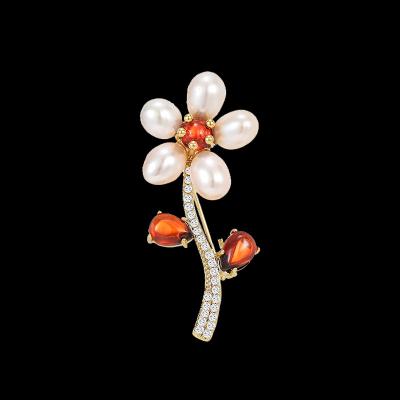 China Retro and modern New fresh delicate plum blossom luxury elegant brooch jewelry wholesale for sale