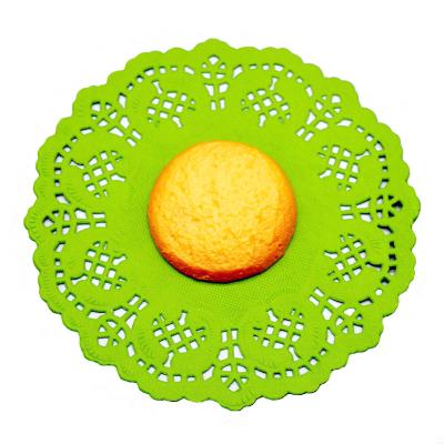 China Factory Wholesale 5.5Inch Mats Cake Paper Doilies Stocked Baking Paper Doilies Lace Table for sale