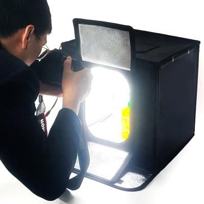 China Easy Assembl LED Portable Photography Soft Box With 6 Color Backdrop 60*60cm Professional Equipment For Photo Studio Box for sale