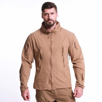 China Customized Breathable Softshell Jacket Sports Jacket Outdoor Waterproof Windproof Coat For Men for sale