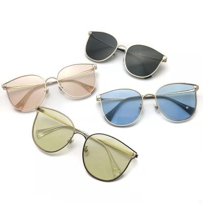 China Fashion sunglasses fashion women vintage rectangle sunglasses 2022 big frame with high quality for sale