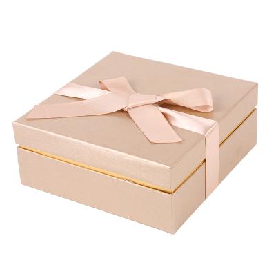 China High Quality Materials Cardboard Luxury Handmade Gift Box Recycled Cardboard Gift Box Beautiful For Bridesmaid for sale