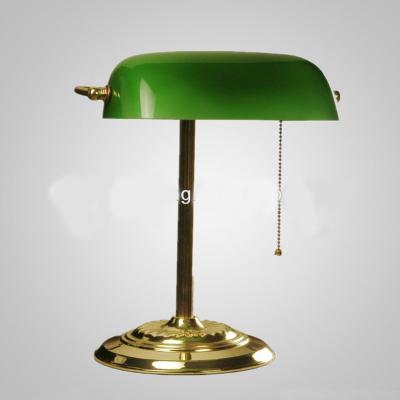 China Classic Traditional Banker's Glass Table Lamp for sale