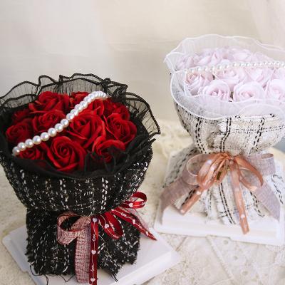 China Wholesale Durable Ivory White Round Bridal Bouquet Wedding Hand DIY Pearl Chain Pearl Perfume 1cm Decorative Materials for sale