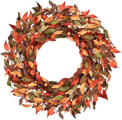 China Lasting Brilliant Flower Fall Garland with Pumpkins, Mini Pumpkins Leaves Berries Fall Berry Wreath for sale