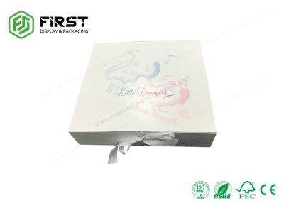 China La caja de regalo de la cartulina modificó la caja de empaquetado del regalo para requisitos particulares rígido de lujo del cartón con la tapa magnética en venta