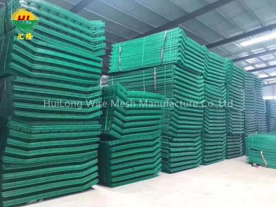 China Cerca soldada con autógena galvanizada decorativa al aire libre casera del jardín de Mesh Panels Green Color For del alambre en venta