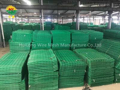 China Alambre soldado con autógena 2m m resistente 5x5 Mesh Panels del color verde en venta