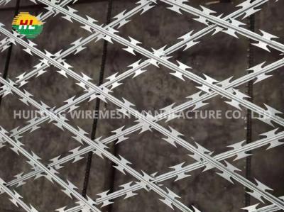 Cina Diamond Profile Concertina Razor Wire recinta la personalizzazione saldata 75x150mm in vendita