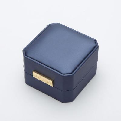 China Recycled Materials Wholesale Luxury High Quality Gold Rim Jewelry Packaging Box Gift Set Boxes Necklace Pendant Bracelet Leather Box for sale