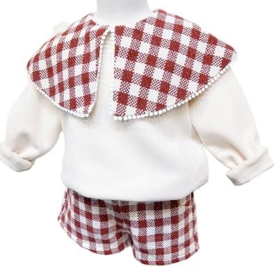 China Anti-wrinkle kids wholesale clothes Christmas girls clothing sets white long sleeve sweatshirt and kinitted plaid shorts for sale