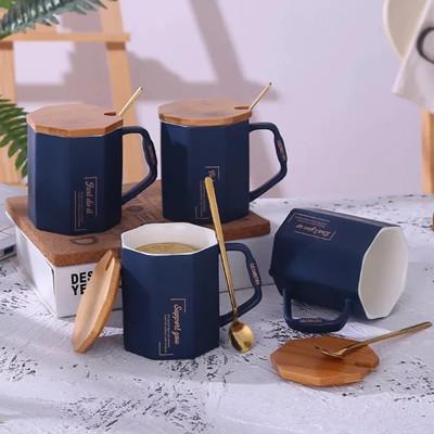 China De noordse Achthoekige Diamond Ceramic Coffee Mug With-Lepel van de Bamboedekking Te koop