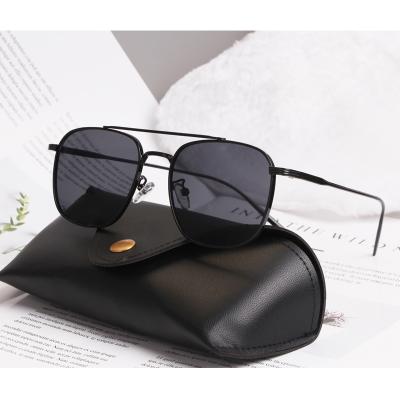 China 20 Years Experience 2021 Wholesale Newest Fashion Italy Sunglasses Metal Sunglasses Square Frame Unisex Sunglasses for sale