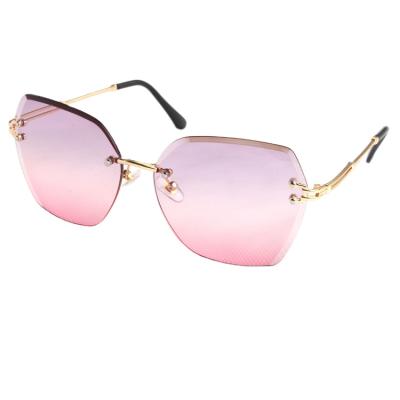 China 20 Years Experience 2021 Wholesale New Arrival Luxury Rimless Fashionable Women Ladies Glass Sunglasses UV400 Large Retro Fashion Sun for sale