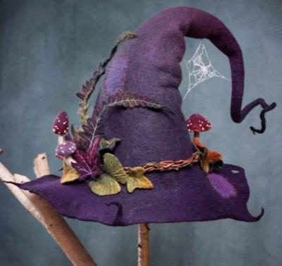 China Halloween Witch Hat Easter Decoration Witch Ghost Festival Party Casual Carnival Felt Pointed Witch Hat Hat for sale