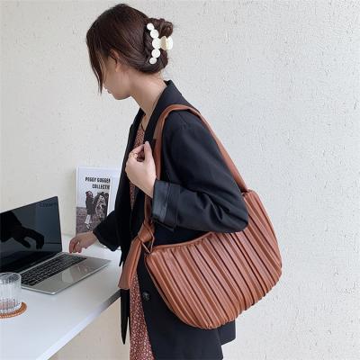 China Fashion/High Quality Autumn And Winter Women Fashion Bags Korean Version Shoulder Bag Purse Soft Knot Pleated Armpit Bag For Armpit for sale