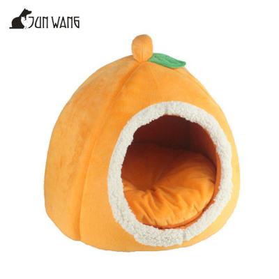 China Sustainable Hot Sale Pineapple Fruit Shape Pet Bed for sale