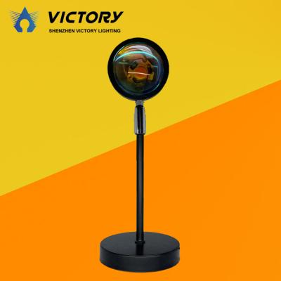 중국 New Modern Hot Selling Romantic 180 Degree Rotation Sun Projector Light Sunset Photography Night Light 판매용