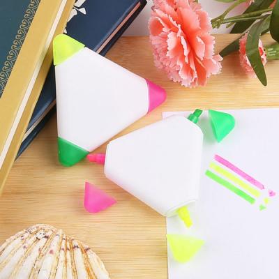 China Promotional Markers & Cheap Highlighter Bars 3 In 1 Triangle Highlighter Pen With Logo Customized For Promotion for sale