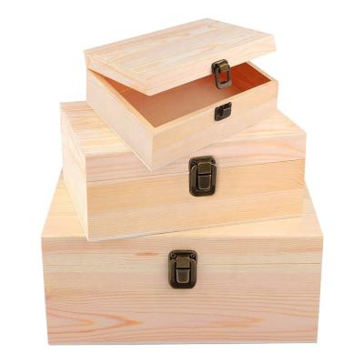 China Sustainable Home Decorative Wooden Treasure Storage Box With Locking Clasp For Jewelry for sale