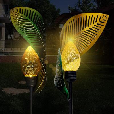 China Modern Outdoor Light Fixtures Waterproof Grow Leaves Decorative Solar LED Solar Light Crack Glass Ball Stake Outdoor Metal Stake Lights for sale