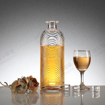 China Botellas de vino de vidrio vacío personalizadas 500ml 750ml para los requisitos específicos de los clientes en venta