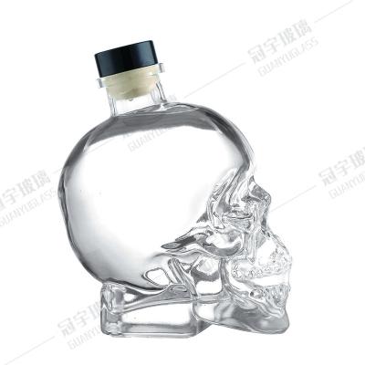 China Sealing Type Cork 400ml/750ml Skull Glass Wine Bottle for Home Decoration for sale