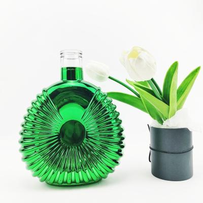 China Fabricantes Vidrio 750 ml Whiskey Vodka bebidas alcohólicas Botellas de vino con corcho OEM/ODM Bienvenido en venta