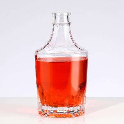 Cina 750 ml di vetro trasparente, brandy, gin, rum, tequila, vodka e liquori personalizzati, con coperchio in vendita