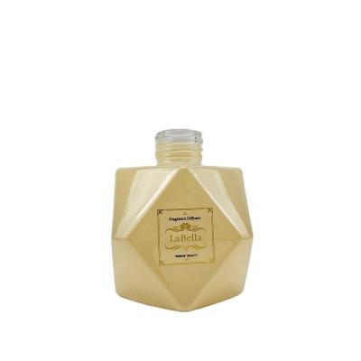 Chine Bouteilles d'aromathérapie de luxe de 100 ml en emballage vide avec estampage à chaud et couleur personnalisée à vendre