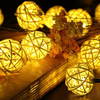 China Warm Led Festival Home Decor Decoration Lights String Outdoor Extra Long Solar Takraw String Lights 30led Solar Christmas Lights For Garden for sale