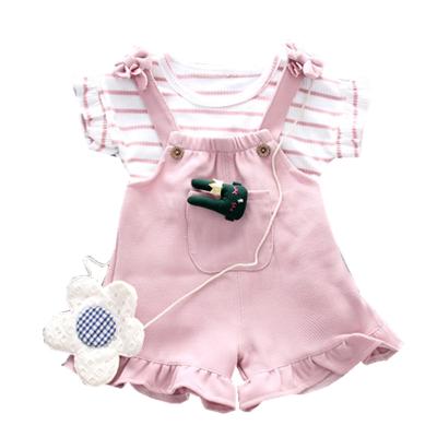 China Sweet Bow Knot 3D Rabbit Decoration Ruffled Striped Sleeve T-shirt Suspender Pants Set for sale