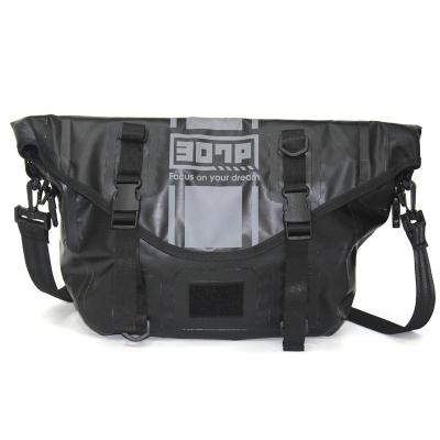 China Motorcycle & Biker Messenger Bag PVC Tarpaulin Saddlebags Cycling Fashion Motorcycle Recycling Dry Bag for sale