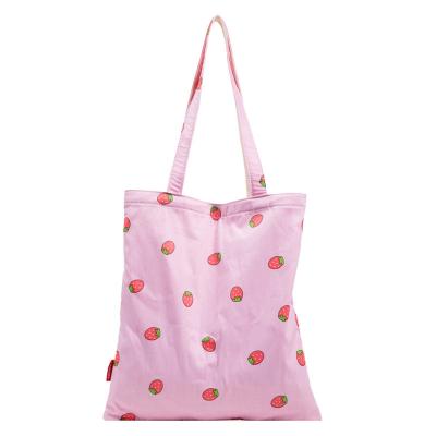 China Fashion Customized Cotton Bag Fashion Style Large Capacity Shopping Bag Women Durable Eco Friendly Strawberry Pattern Packaging for sale