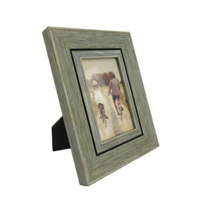 China New Classic/Postmodern Rustic Wood Color Picture Frame 4X6 Picture Display With HD Glass For Table Top And Wall Hanging for sale