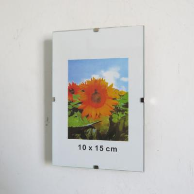 China Wooden Frameless Clip Picture Photo Frame Advertising Glass Frame for sale