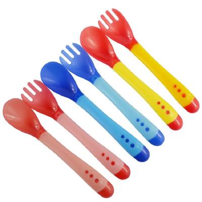 China BPA Free Color Baby Food Spoon Fork Feeder Set Baby Changing Dispensing Feeding Spoon for sale