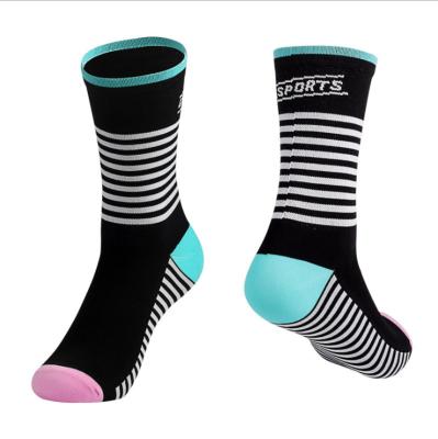 China Antibacterial Custom Outdoor Bicycle Protect Feet Wicking Bike Racing Cycling Socks for sale