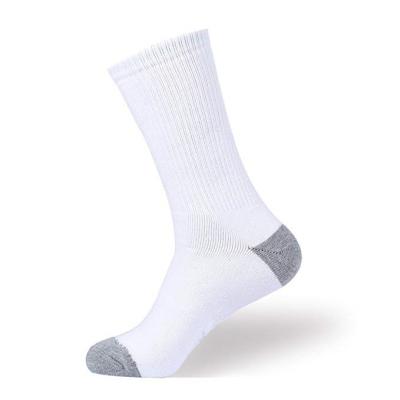 China Antibacterial Knit Compression Crew Sport Bamboo Mens Wicking White Athletic Socks for sale