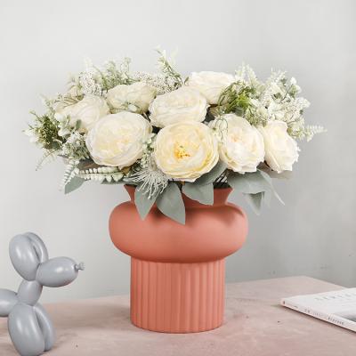 China Cheap Artificial Silk Vegan Flower Bouquet On Hot Sale Wedding Home Decorative Flowers Rose For Valentine's Day for sale