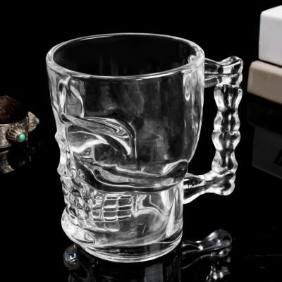 China Viable Halloween Popular Skull Glass Wine Mug Skull Mug 385ml Beer Glass Decoration for sale