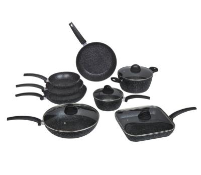 China Sustainable Black Non-stick Pan Set Pan Cookware Aluminum Forged Square Casserole for sale