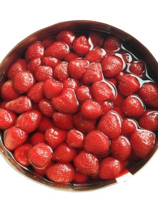 China Healthy and natural canned fruit preserves canned new strawberry crop for sale