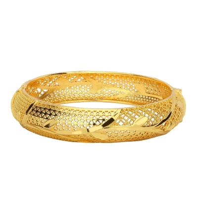 China Office / Career Dubai Gold Bracelet Women's Fashion Wedding Jewelry Set for sale