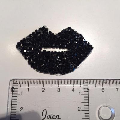 China Factory Easily Transferred Customize Black Lip Rhinestone Applique Sew-on Glue-on Pacthes for sale