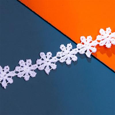 China 3D Flower Shape Small Crochet Lace Ribbons Lace Trim DIY Craft Party Wedding Home Decoration for sale